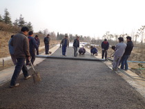 歐進(jìn)彩色透水混凝土工藝流程-m.48890.cn